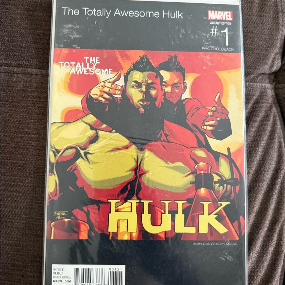 Marvel The Totally Awesome Hulk Comic #1